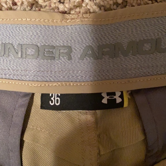Men’s under Armor shorts - Picture 3 of 5